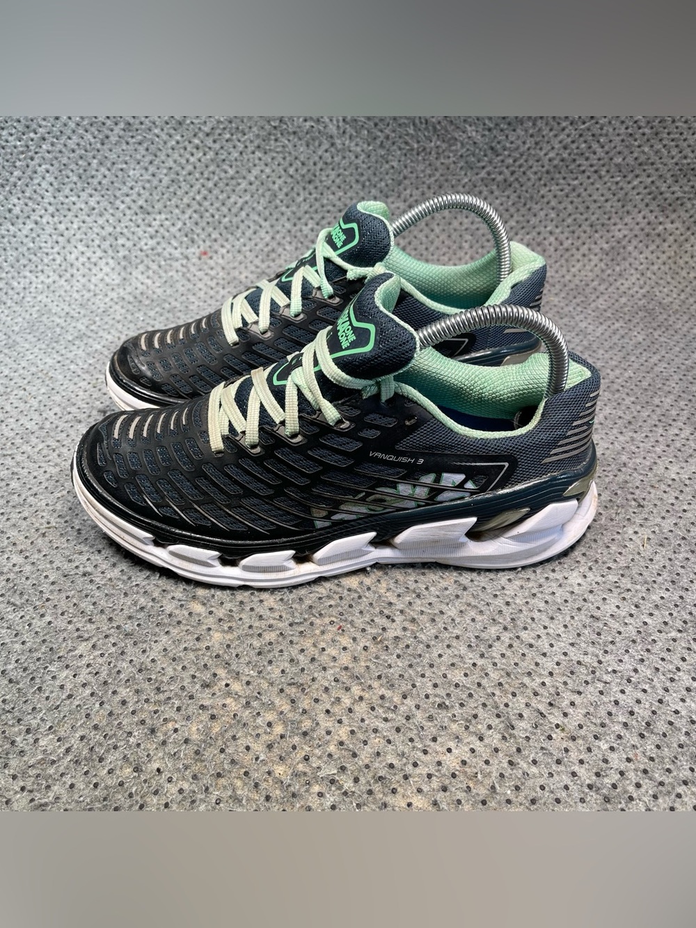 Hoka One One Vanquish 3 Blue Running Shoes Size 7.5 Women’s